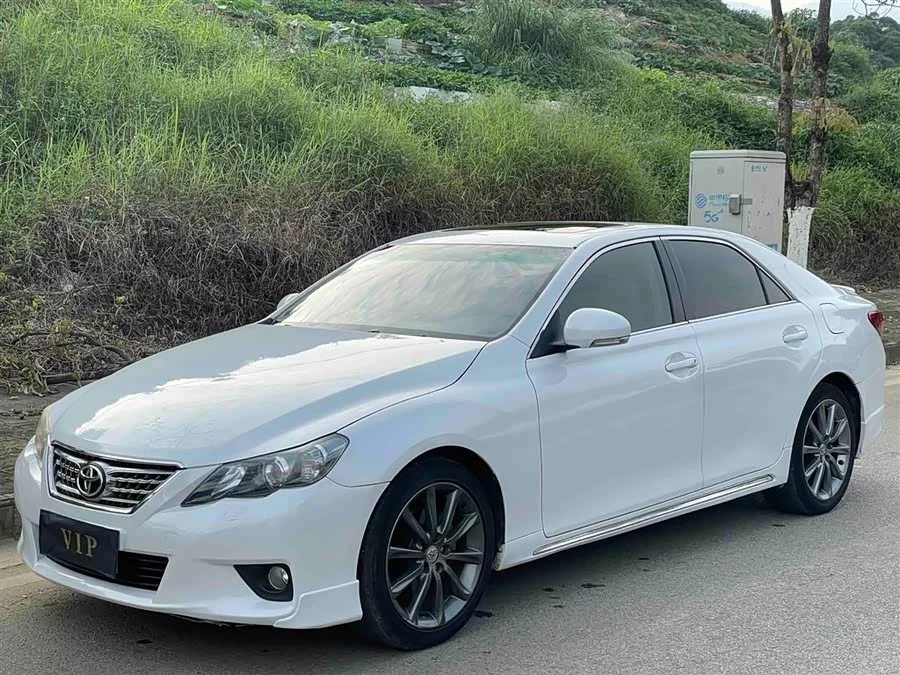 Toyota Reiz