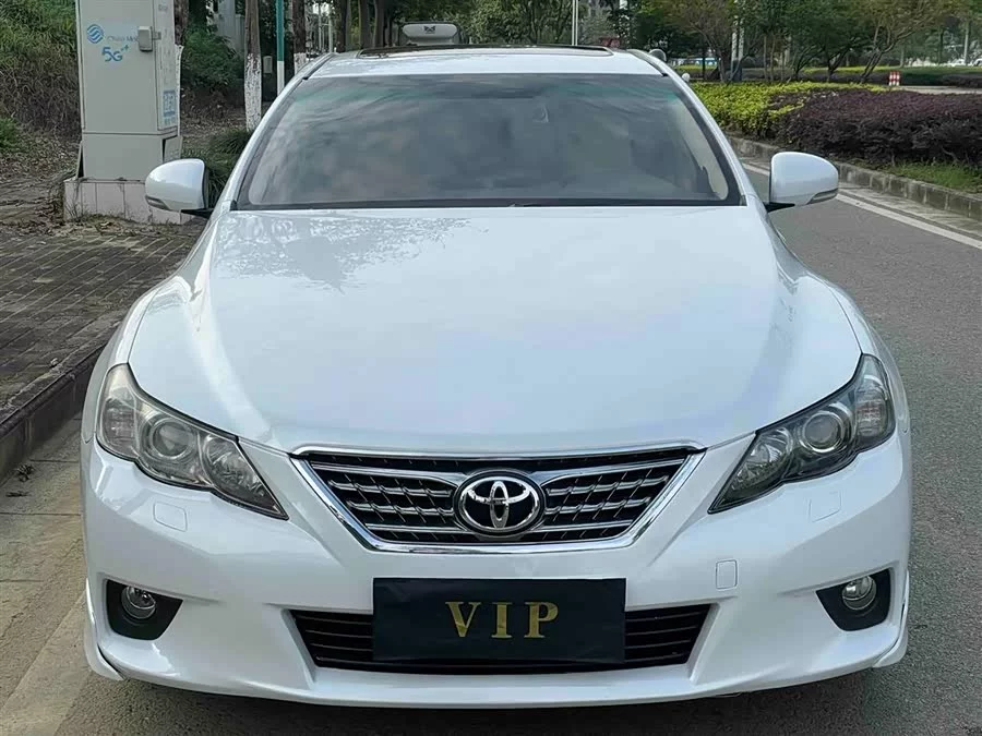 Toyota Reiz