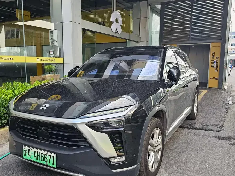 NIO ES8