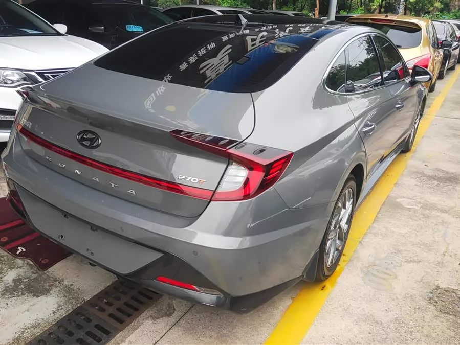 Hyundai Sonata
