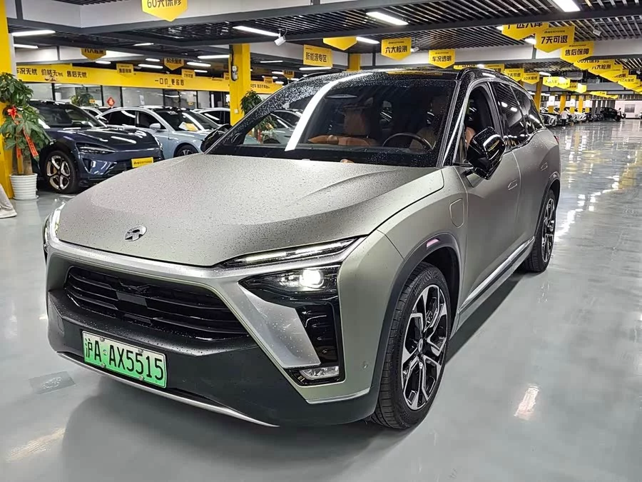NIO ES8