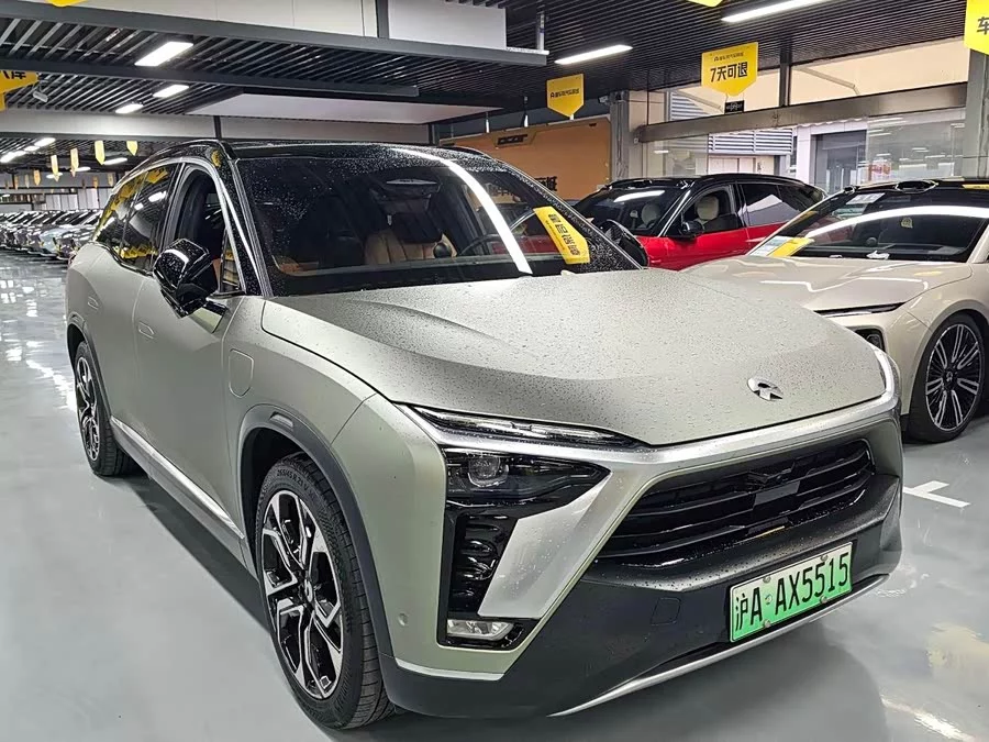 NIO ES8