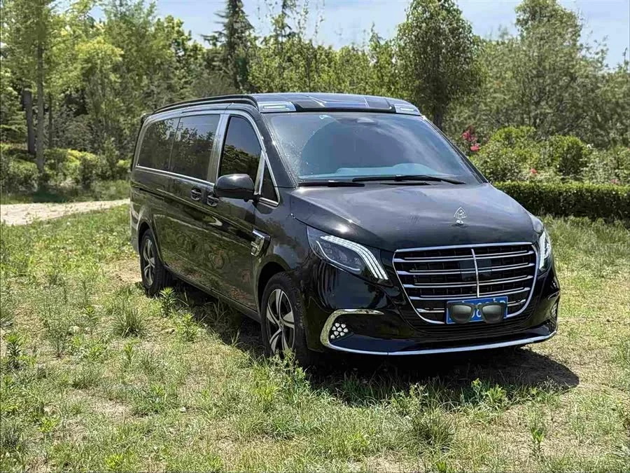 Mercedes Benz Vito