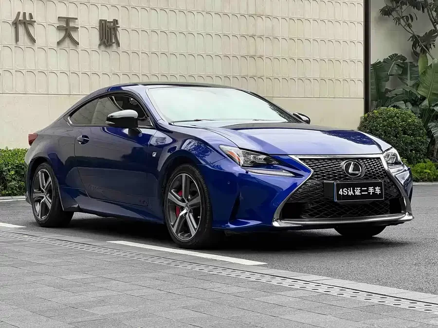 Lexus RC