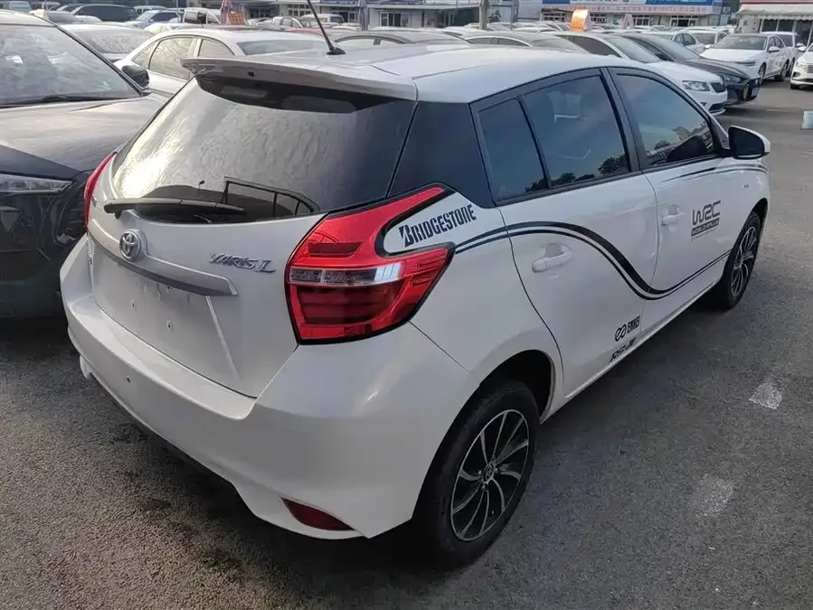 Toyota YARiS L