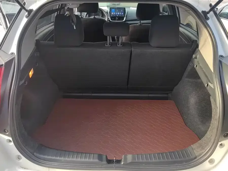 Toyota YARiS L