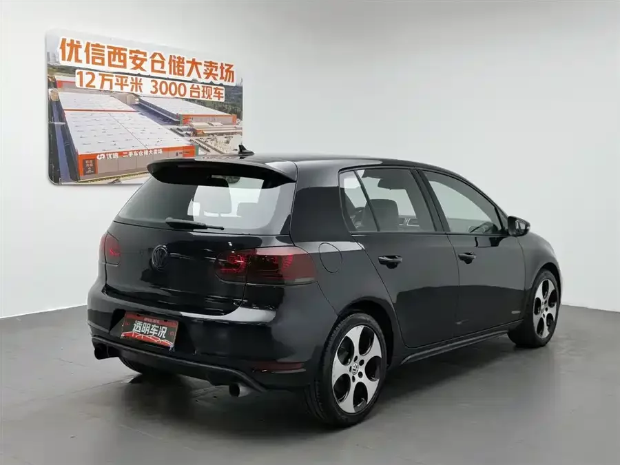 Volkswagen Golf GTI