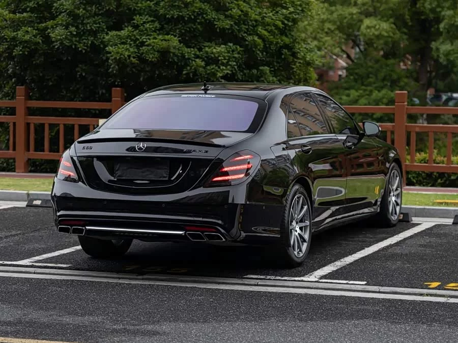 Mercedes Benz S-Class AMG