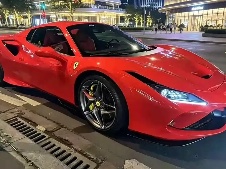 Ferrari F8