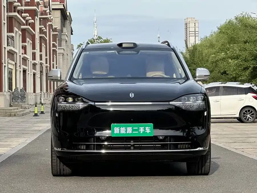 AITO Wenjie M9