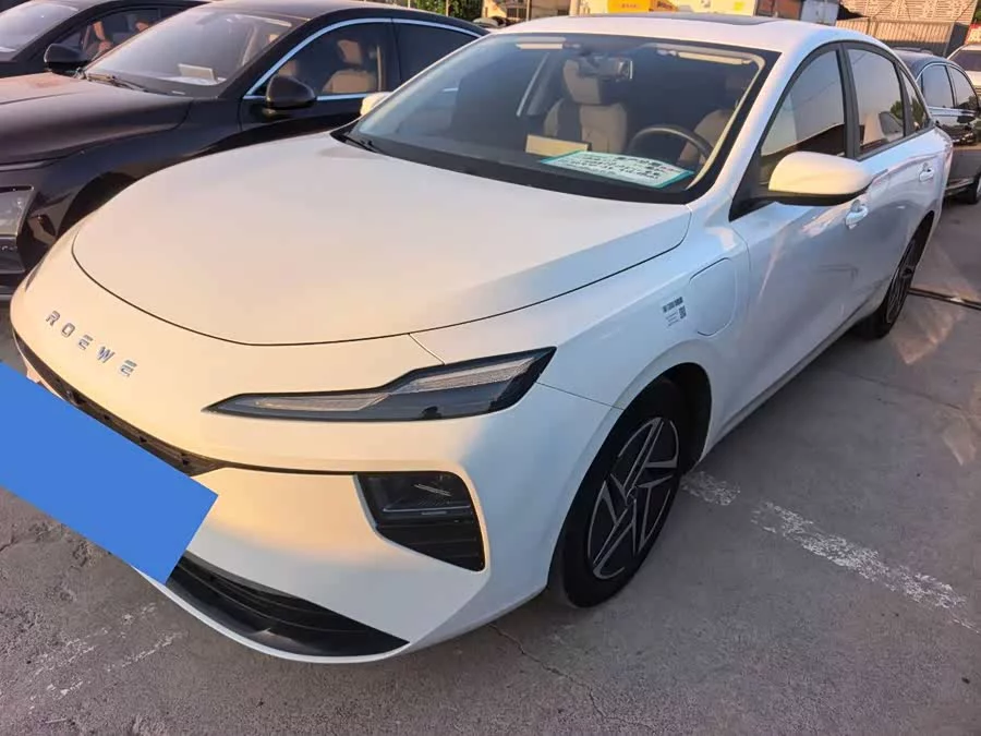 Roewe D6