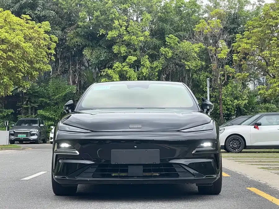 Geely Galaxy Star 8