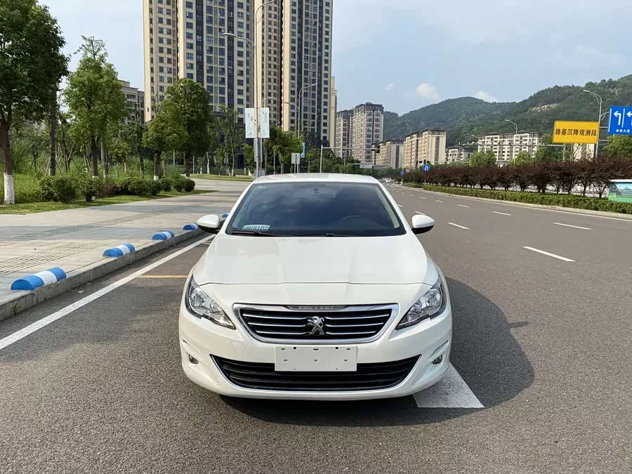 Peugeot 408