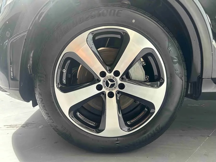 Mercedes Benz GLC