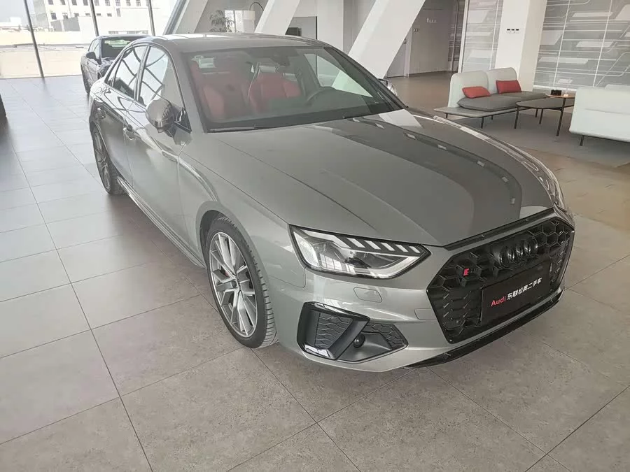 Audi S4