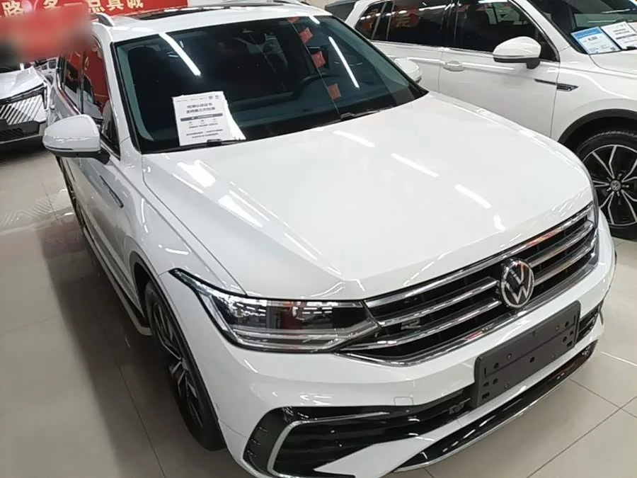 Volkswagen Tiguan L