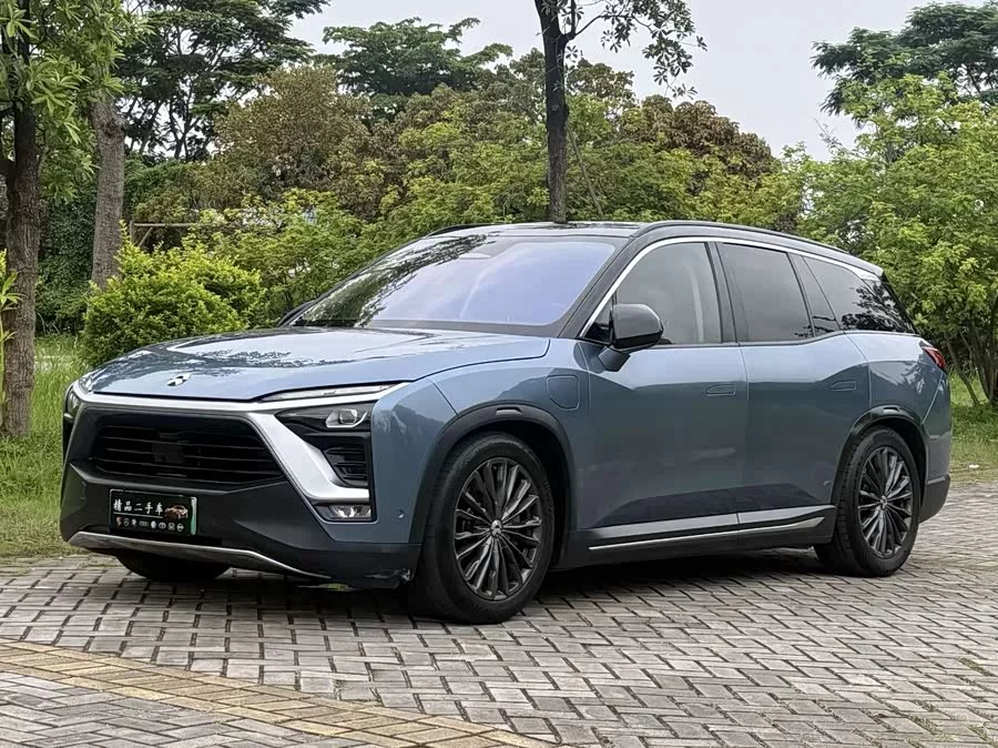 NIO ES8
