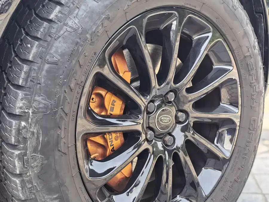 Land Rover finds