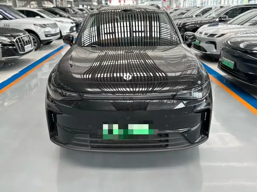 Leapmotor C16