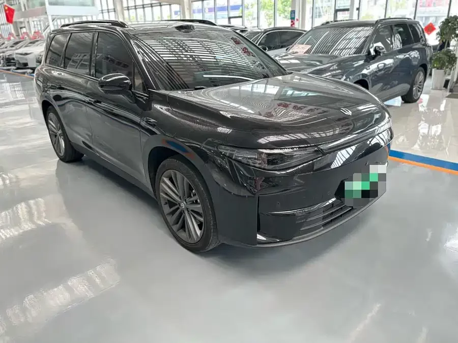 Leapmotor C16