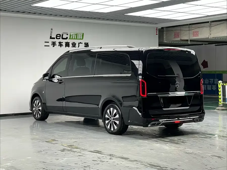 Mercedes Benz Vito