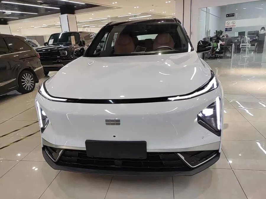 Geely Galaxy L7