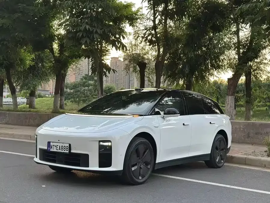 Li Auto i6