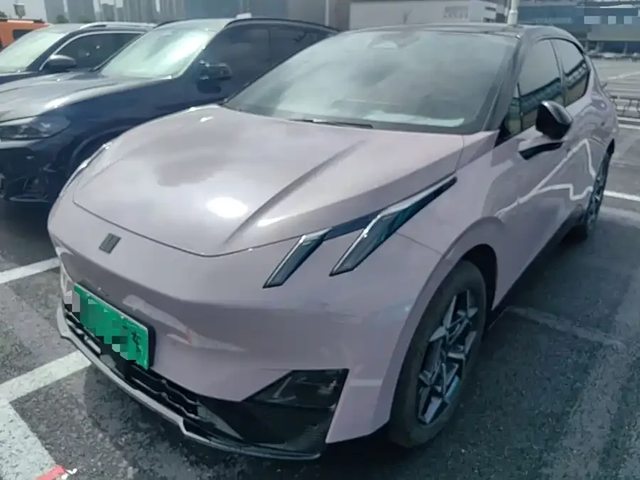 Lynk & Co Z20