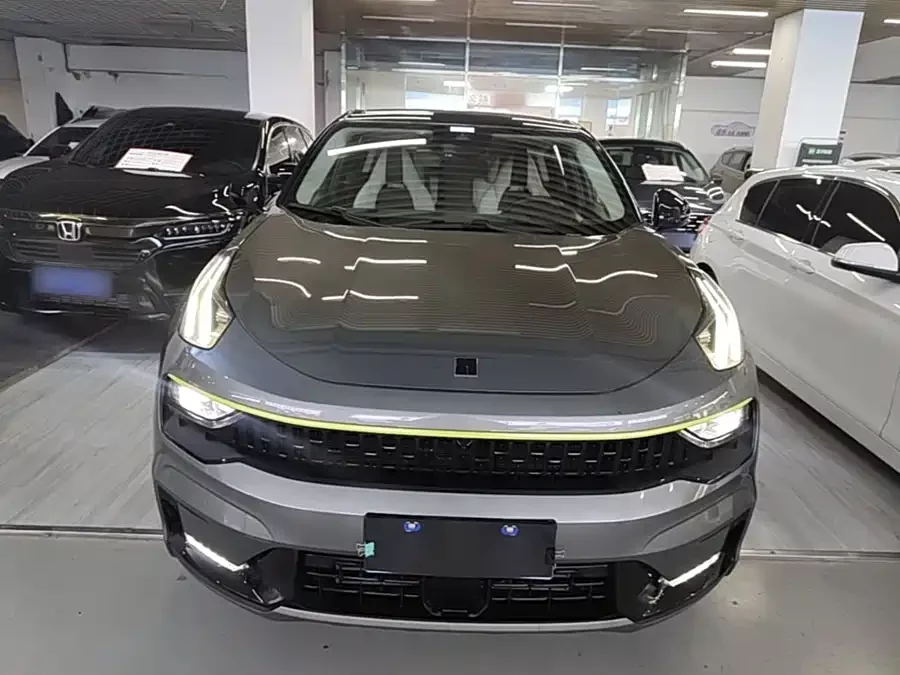Lynk & Co 05