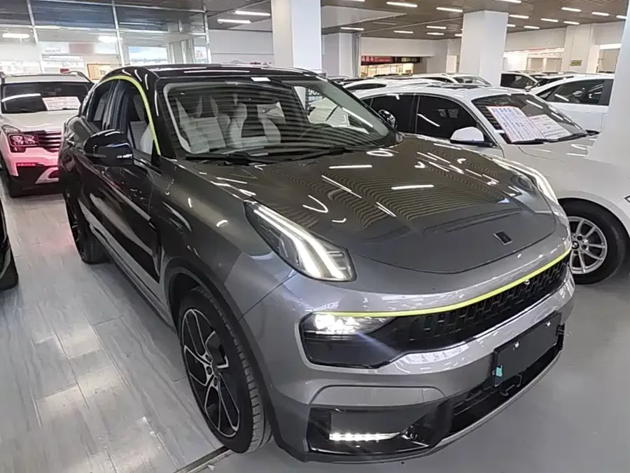 Lynk & Co 05