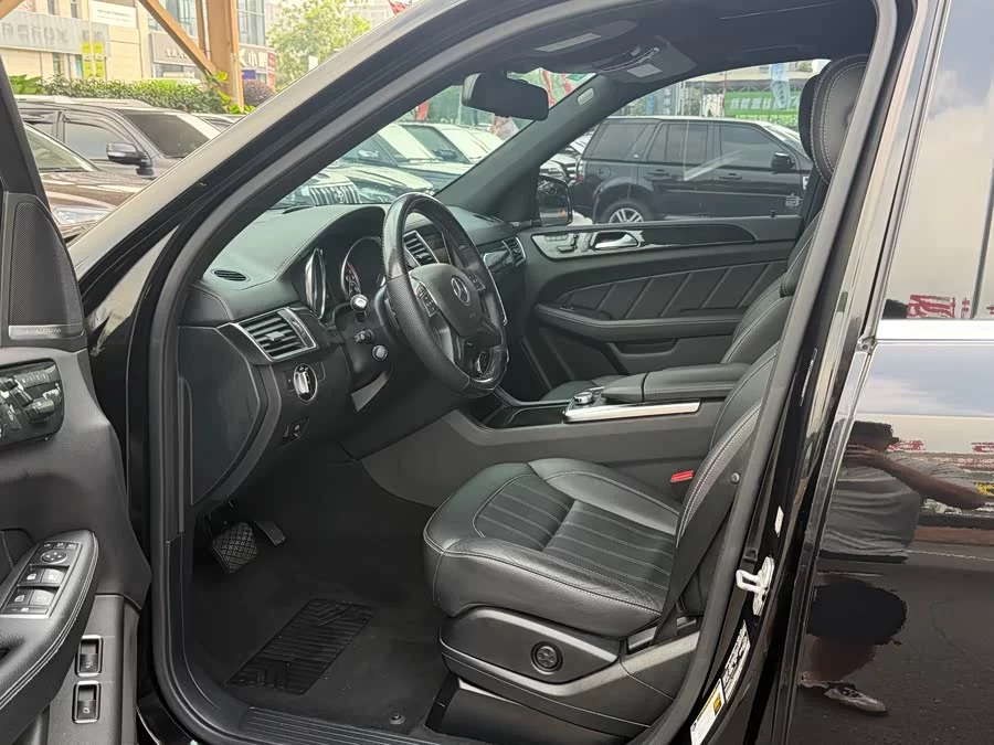 Mercedes Benz GL-Class