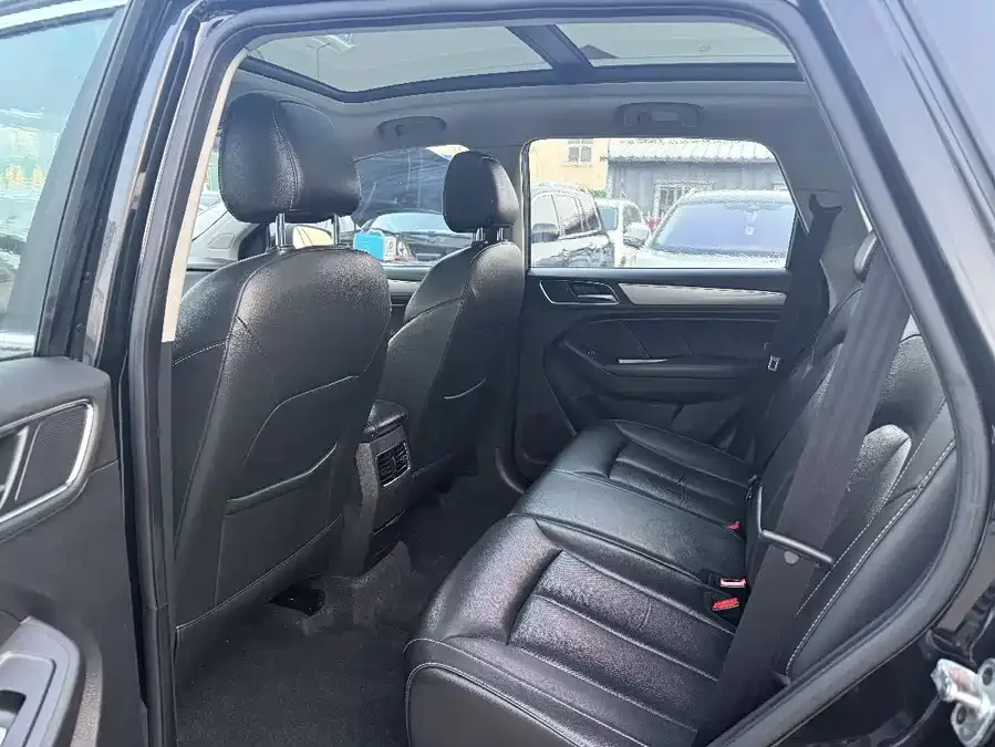 Roewe RX5