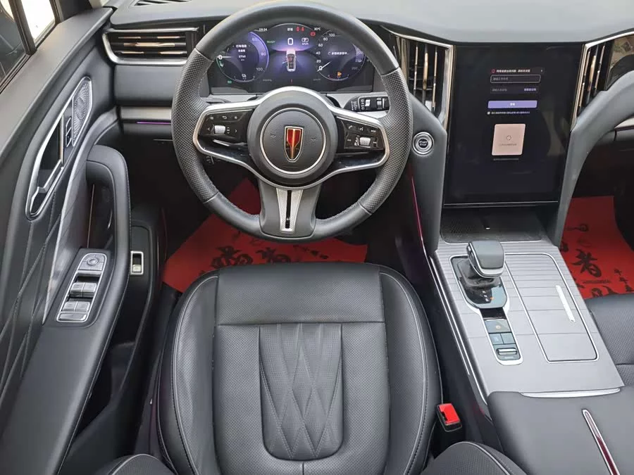Hongqi HS7