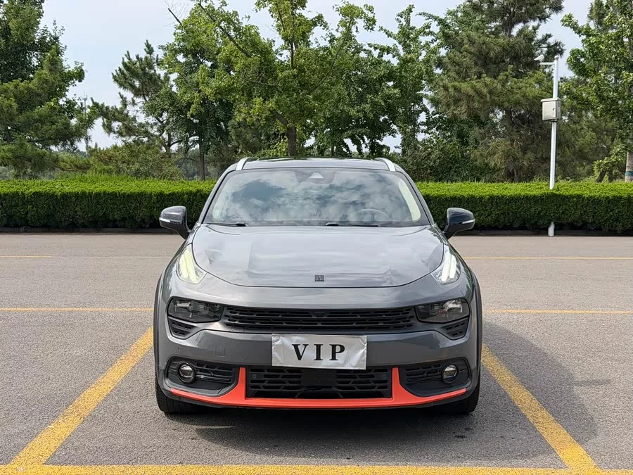 Lynk & Co 02