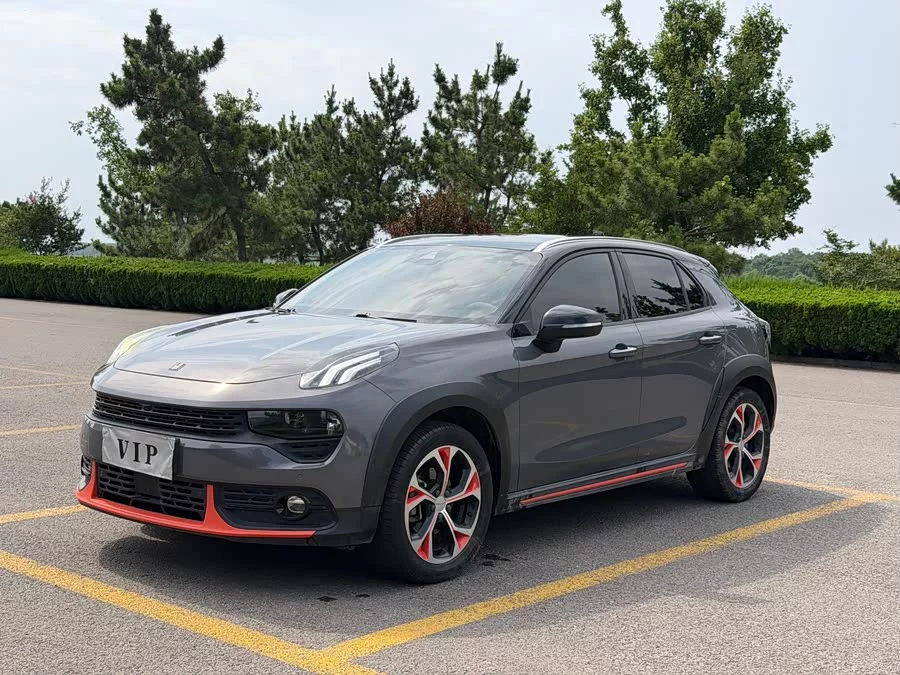 Lynk & Co 02