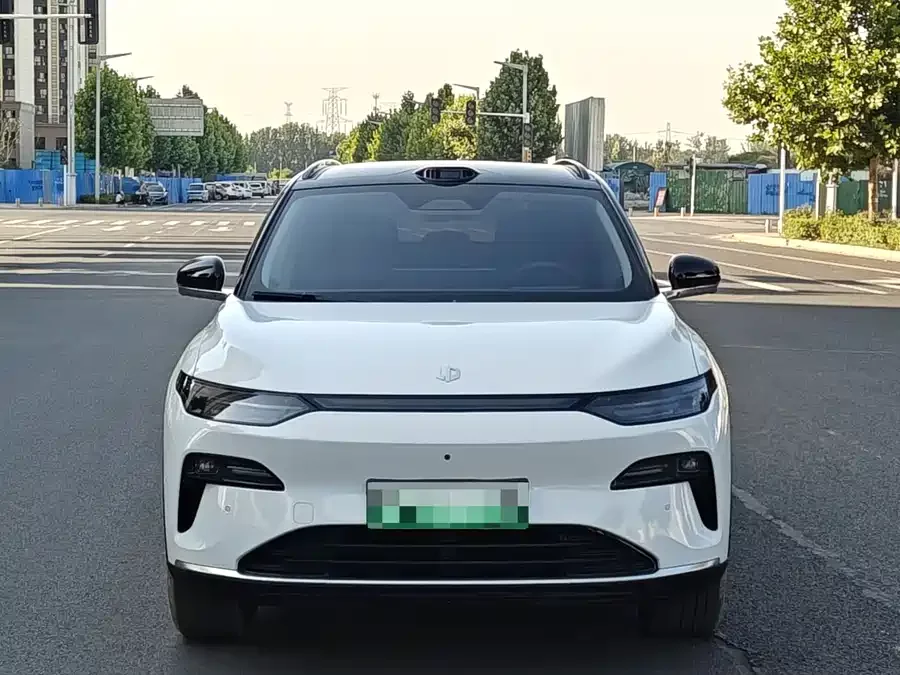 Leapmotor C11