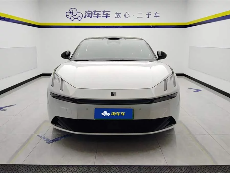 Lynk & Co 10
