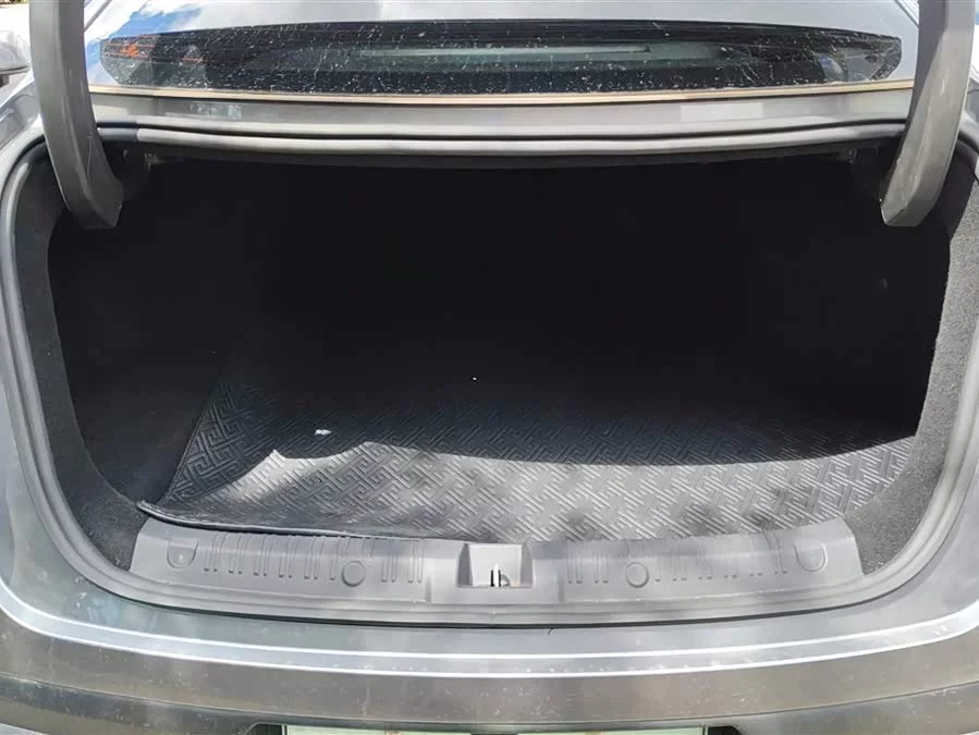 BYD Qin L