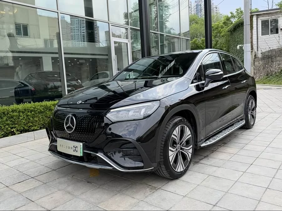 Mercedes Benz EQE SUV