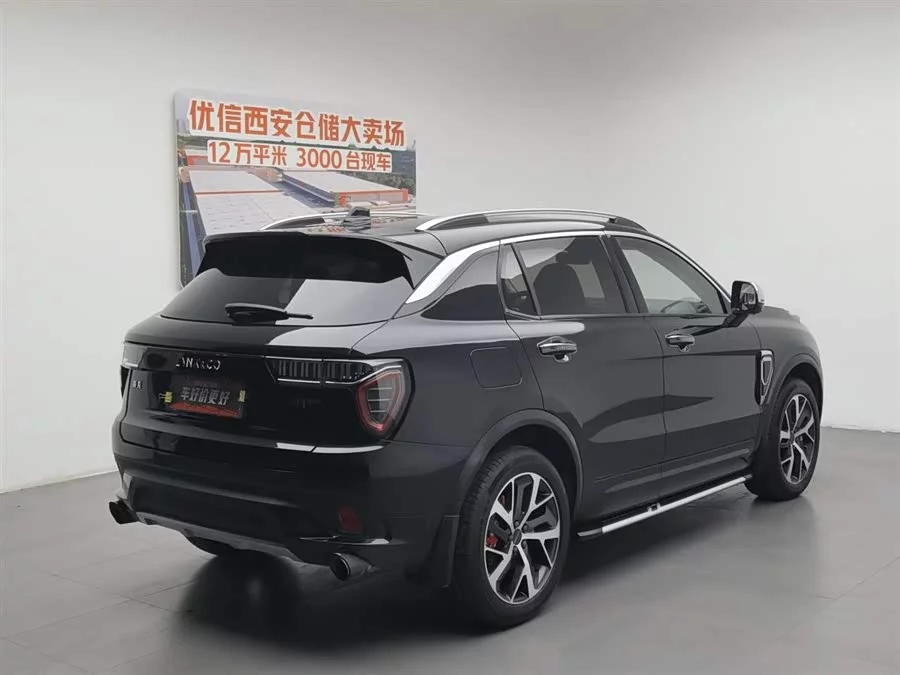 Lynk & Co 01