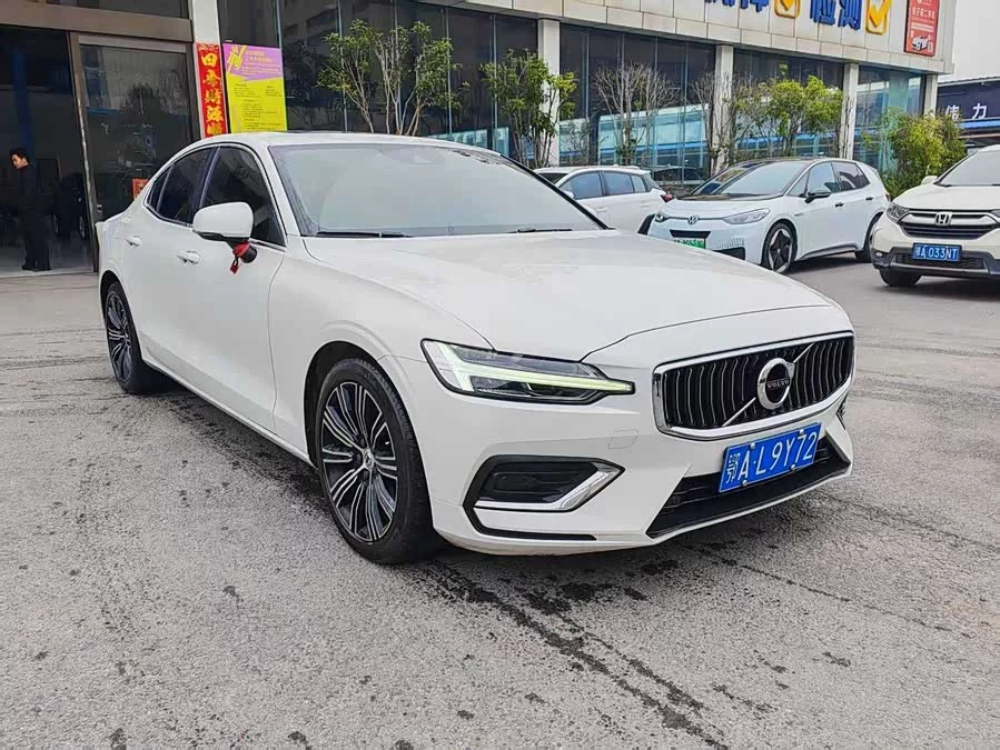 Volvo S60