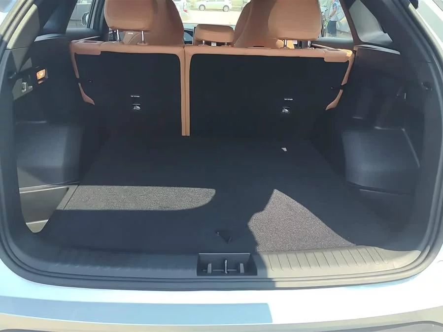 Geely Galaxy L7