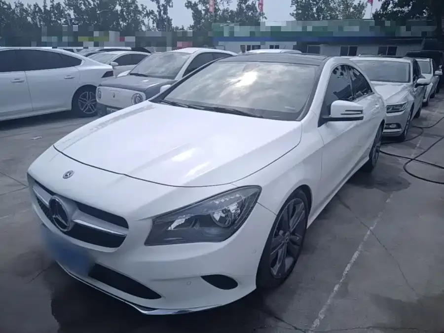 Mercedes-Benz CLA