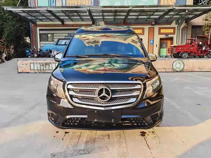 Mercedes Benz Vito
