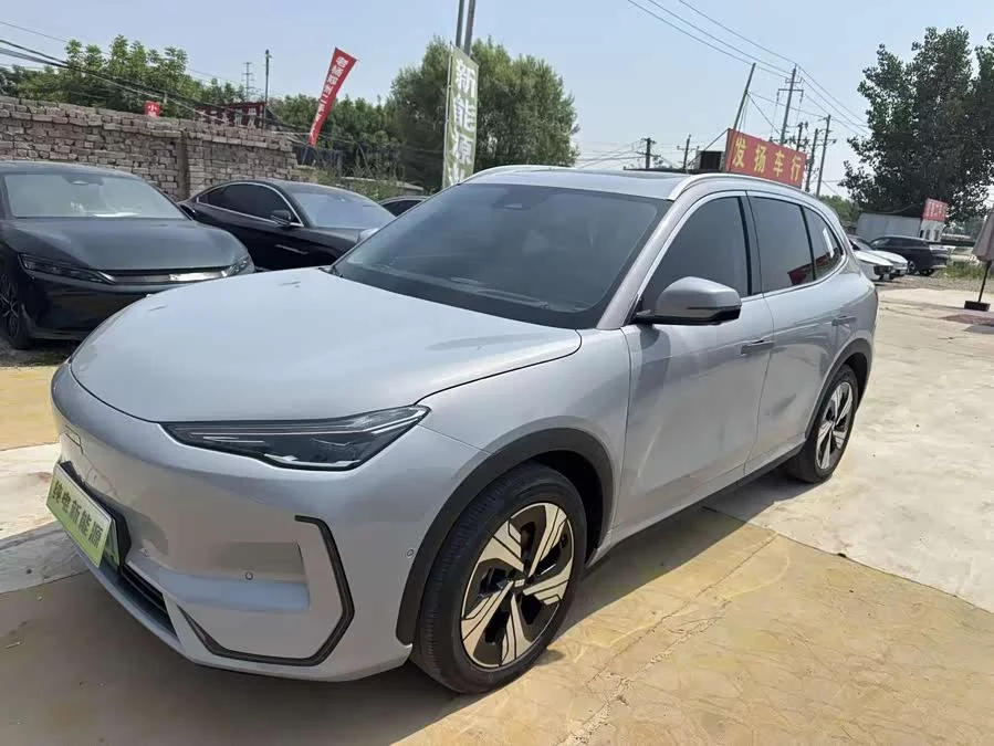 Geely Galaxy E5