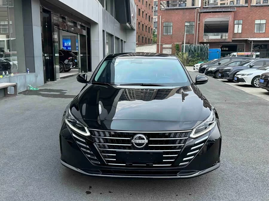 Nissan Teana