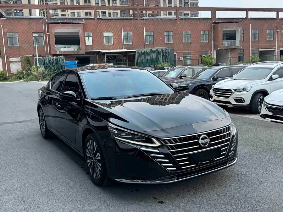 Nissan Teana