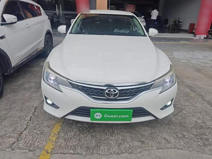 Toyota Reiz