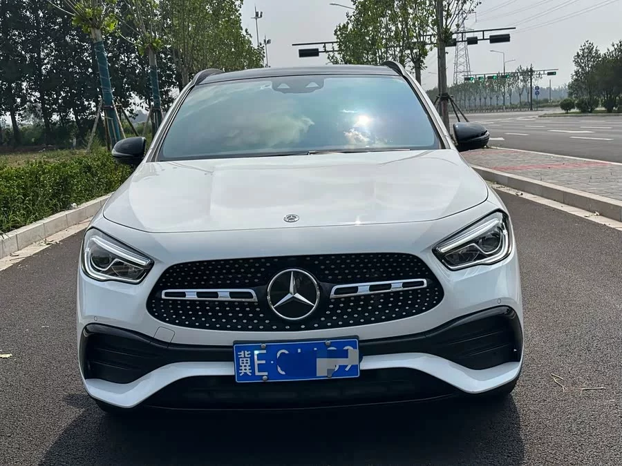 Mercedes Benz GLA
