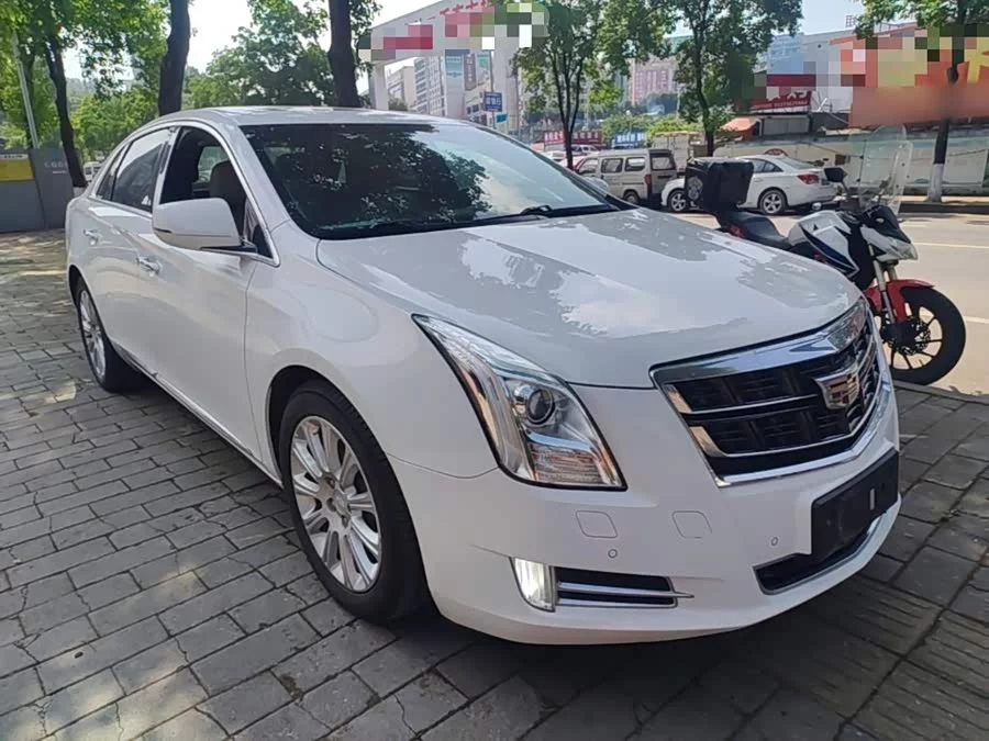 Cadillac XTS